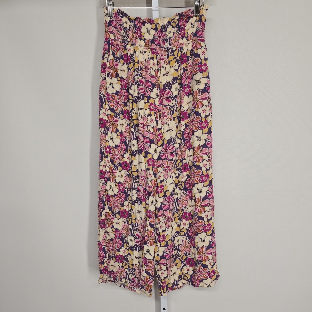 Hayden Los Angeles Floral Wide Leg Smocked Waist Cropped Pants Women's Medium‎